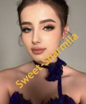 Hallie Flora